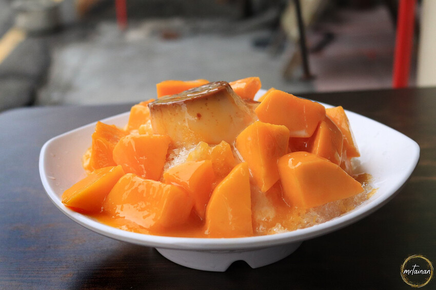 台南果汁冰店／少數開到深夜的冰店／夏季限定愛文芒果牛奶冰／50多年歷史老店／當天新鮮現煮近20種配料／連在地人都愛吃