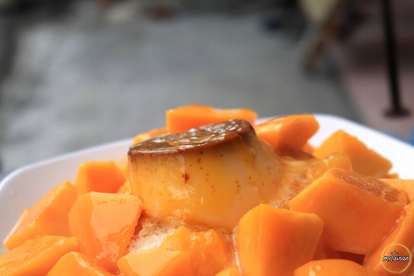 台南果汁冰店／少數開到深夜的冰店／夏季限定愛文芒果牛奶冰／50多年歷史老店／當天新鮮現煮近20種配料／連在地人都愛吃