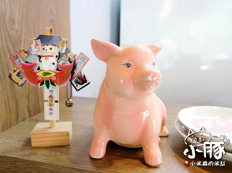 【台中美食】小豚輕食Kobuta Brunch~漢堡口味超驚奇，日式厚鬆餅超美味~♥♥♥