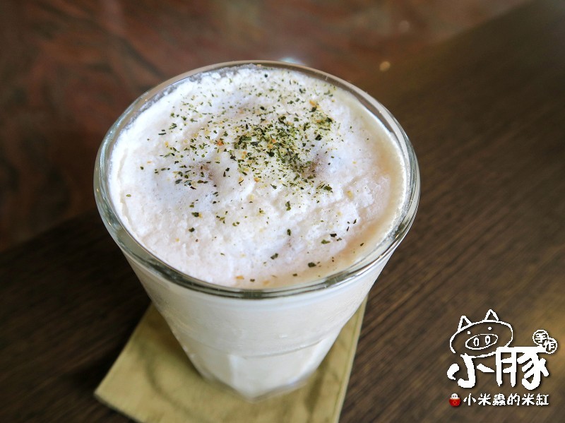 【台中美食】小豚輕食Kobuta Brunch~漢堡口味超驚奇，日式厚鬆餅超美味~♥♥♥