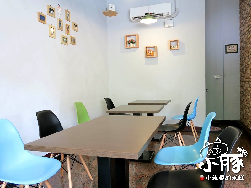 【台中美食】小豚輕食Kobuta Brunch~漢堡口味超驚奇，日式厚鬆餅超美味~♥♥♥