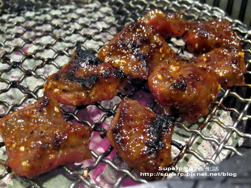 [餐廳食記]東區的MOE燃炭火燒肉之極品好肉