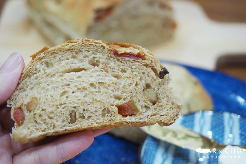 宅配美食｜宜蘭豬龍寨窯烤麵包・梅香紅心芭樂麵包、金棗司康、蔓越梅司康