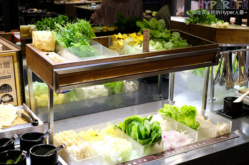 上澄鍋物,上澄鍋物2018,上澄鍋物2019,上澄鍋物菜單,台中好吃火鍋,台中日曜天地美食,台中火鍋推薦,台中美食,木桶活龍蝦,火鍋 龍蝦,龍蝦 @強生與小吠的Hyper人蔘~