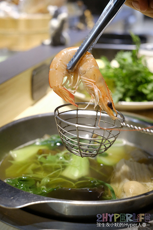 上澄鍋物,上澄鍋物2018,上澄鍋物2019,上澄鍋物菜單,台中好吃火鍋,台中日曜天地美食,台中火鍋推薦,台中美食,木桶活龍蝦,火鍋 龍蝦,龍蝦 @強生與小吠的Hyper人蔘~