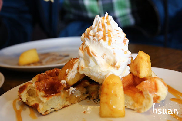 IA0C7400 copy.jpg IA0C7400 copy.jpg