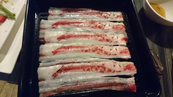 鬥牛士二鍋：高雄(大順店)~鬥牛士二鍋~壽喜燒鍋物~吃到飽餐廳~肉食主義者趕緊來朝聖吧~