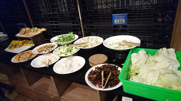 鬥牛士二鍋：高雄(大順店)~鬥牛士二鍋~壽喜燒鍋物~吃到飽餐廳~肉食主義者趕緊來朝聖吧~