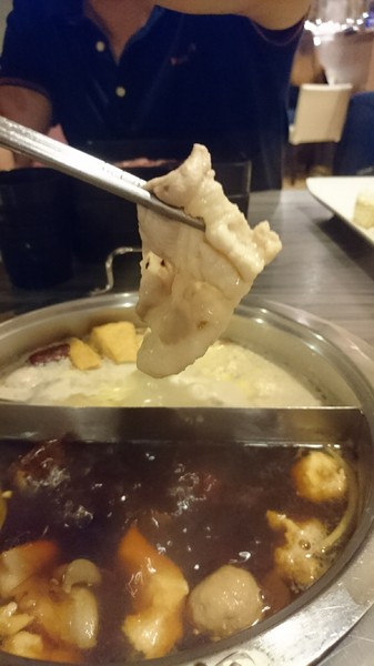 鬥牛士二鍋：高雄(大順店)~鬥牛士二鍋~壽喜燒鍋物~吃到飽餐廳~肉食主義者趕緊來朝聖吧~