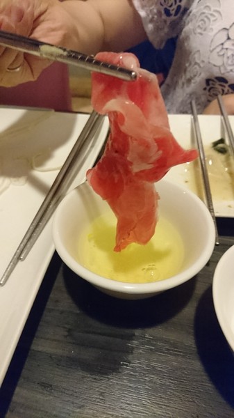 鬥牛士二鍋：高雄(大順店)~鬥牛士二鍋~壽喜燒鍋物~吃到飽餐廳~肉食主義者趕緊來朝聖吧~