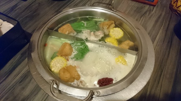 鬥牛士二鍋：高雄(大順店)~鬥牛士二鍋~壽喜燒鍋物~吃到飽餐廳~肉食主義者趕緊來朝聖吧~