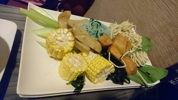 鬥牛士二鍋：高雄(大順店)~鬥牛士二鍋~壽喜燒鍋物~吃到飽餐廳~肉食主義者趕緊來朝聖吧~