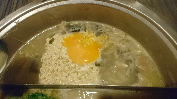 鬥牛士二鍋：高雄(大順店)~鬥牛士二鍋~壽喜燒鍋物~吃到飽餐廳~肉食主義者趕緊來朝聖吧~