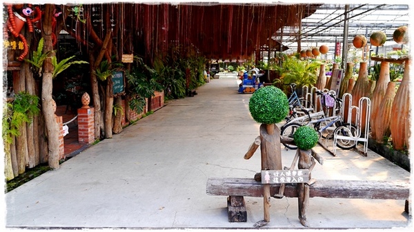 台北花卉村(Taipei Garden Mall)：【台北◍•ᴗ•◍社子】賞花・台北花卉村賞紫藤花2015・3/20花況✯親子DIY景點｜沉醉於紫藤花戀情