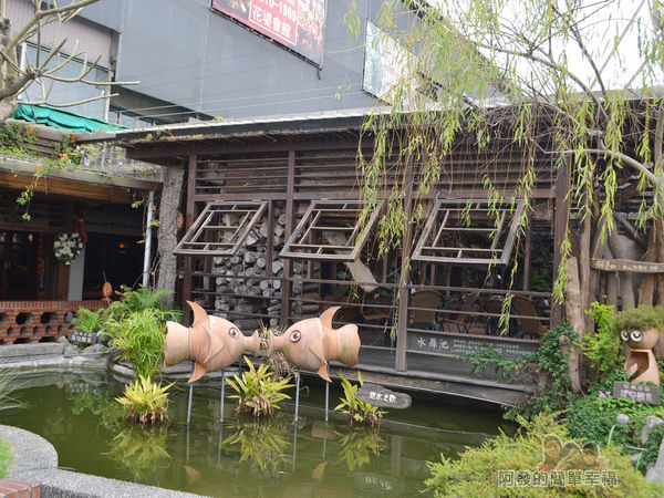 台北花卉村12-珠簾走廊-入口旁水舞池