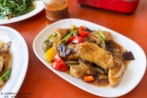 二層坪梅仔雞：台南楠西︱梅嶺賞花、二層坪梅仔雞餐廳　走！追隨春天的腳步拍花去！