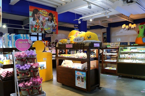 iicake蛋糕毛巾咖啡館:【雲林景點】虎尾iicake雲林蛋糕毛巾咖啡館/動物蛋糕毛巾樂園/地中海希臘風/親子遊樂好去處/毛巾DIY/毛巾美術館/熱氣球拍照/咖啡蛋糕冰淇淋輕食館/拜巾專車