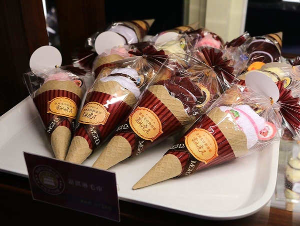 iicake蛋糕毛巾咖啡館:【雲林景點】虎尾iicake雲林蛋糕毛巾咖啡館/動物蛋糕毛巾樂園/地中海希臘風/親子遊樂好去處/毛巾DIY/毛巾美術館/熱氣球拍照/咖啡蛋糕冰淇淋輕食館/拜巾專車