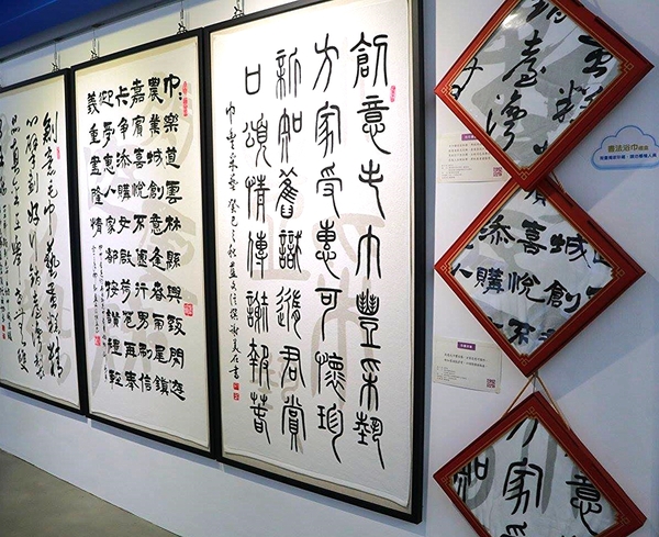 iicake蛋糕毛巾咖啡館:【雲林景點】虎尾iicake雲林蛋糕毛巾咖啡館/動物蛋糕毛巾樂園/地中海希臘風/親子遊樂好去處/毛巾DIY/毛巾美術館/熱氣球拍照/咖啡蛋糕冰淇淋輕食館/拜巾專車