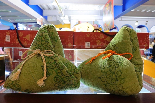 iicake蛋糕毛巾咖啡館:【雲林景點】虎尾iicake雲林蛋糕毛巾咖啡館/動物蛋糕毛巾樂園/地中海希臘風/親子遊樂好去處/毛巾DIY/毛巾美術館/熱氣球拍照/咖啡蛋糕冰淇淋輕食館/拜巾專車