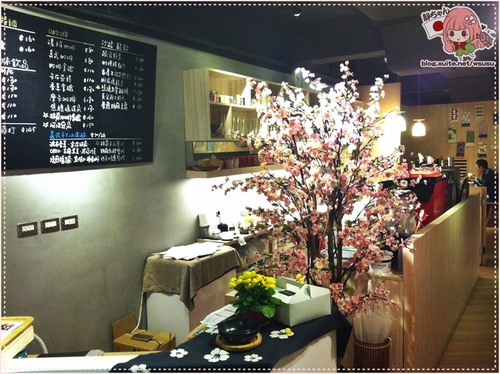 中山區 ❤Machikaka❤ 隱身巷弄中的日式咖啡館。近南京東路捷運站。