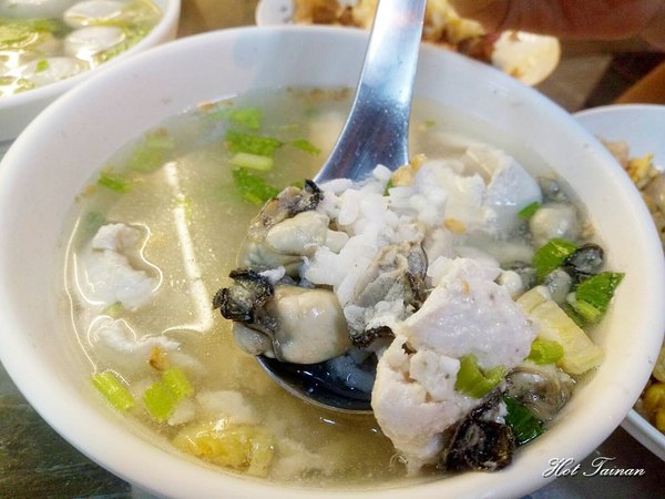 阿忠漁粥：【台南美食】每天只賣四小時的限量美味：阿忠漁粥