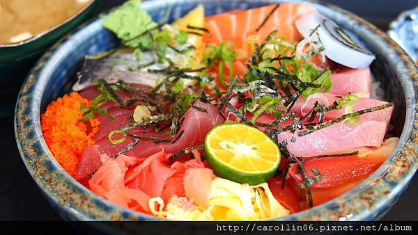 海人刺身丼飯(公館店)：【食記】《海人刺身丼飯專賣店》公館店