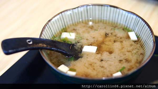 海人刺身丼飯(公館店)：【食記】《海人刺身丼飯專賣店》公館店