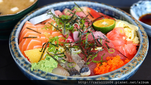 海人刺身丼飯(公館店)：【食記】《海人刺身丼飯專賣店》公館店