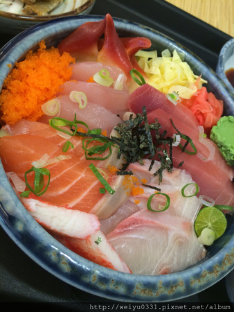 公館夜市美食、台大商圈平價日本料理－新鮮好味道《海人刺身丼飯專賣店》