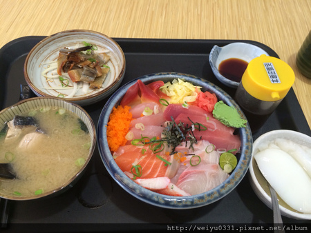 公館夜市美食、台大商圈平價日本料理－新鮮好味道《海人刺身丼飯專賣店》