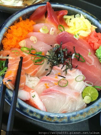 公館夜市美食、台大商圈平價日本料理－新鮮好味道《海人刺身丼飯專賣店》