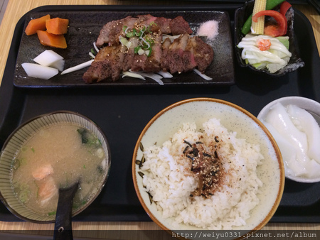 公館夜市美食、台大商圈平價日本料理－新鮮好味道《海人刺身丼飯專賣店》