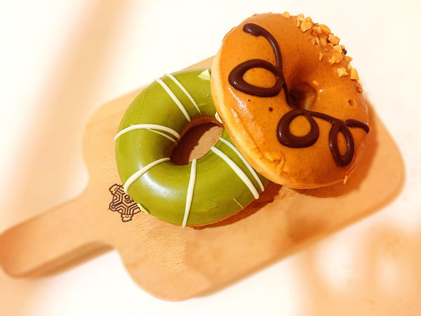 Krispy Kreme 中秋限定甜甜圈。Ｑ萌好兔花生＆芒果月娘。超療癒造型融化～～