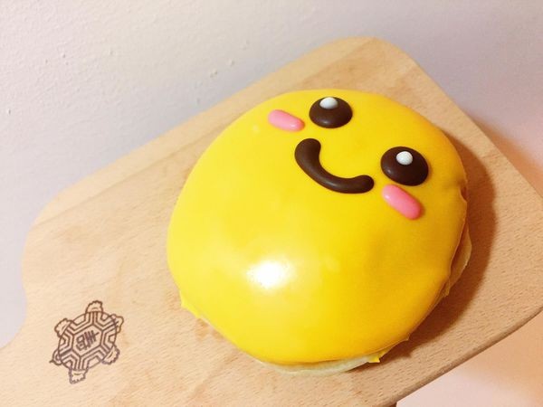 Krispy Kreme 中秋限定甜甜圈。Ｑ萌好兔花生＆芒果月娘。超療癒造型融化～～