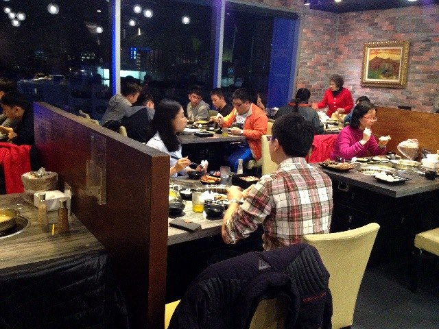 燒肉界的專家。好客-酒吧燒烤(忠孝店)