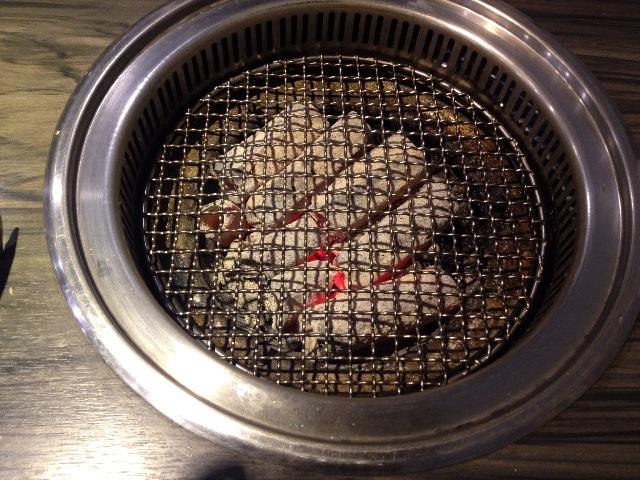 燒肉界的專家。好客-酒吧燒烤(忠孝店)