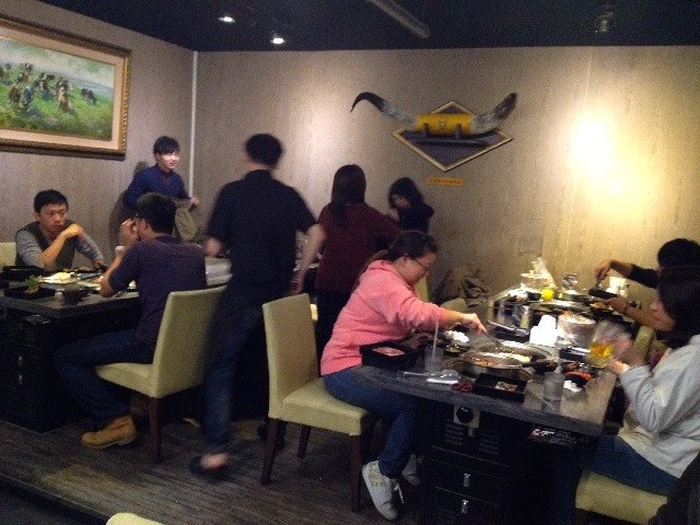 燒肉界的專家。好客-酒吧燒烤(忠孝店)