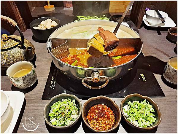 中壢美食 稻葉山城麻辣鍋 (6).jpg