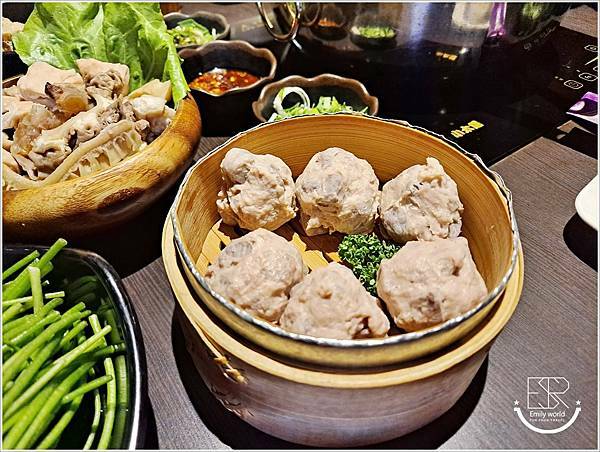 中壢美食 稻葉山城麻辣鍋 (17).jpg