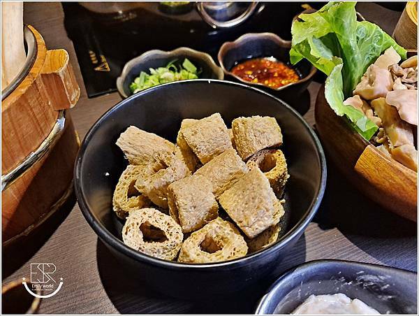 中壢美食 稻葉山城麻辣鍋 (14).jpg