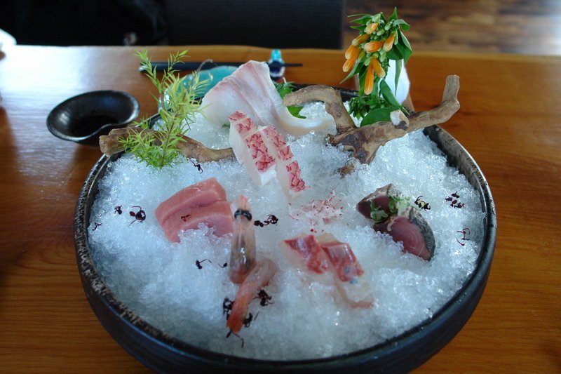 雕之森--埔里的日本料理--秀太大了差很多