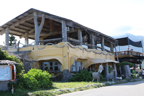 東海岸部落工作假期「一起比西里岸」,DIY"阿美族小點心督潤"(糯米糰)、比西里岸部落巡禮、法樂海風味餐、paw paw鼓初體驗