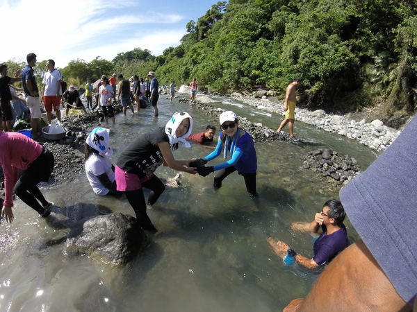 東海岸部落工作假期「一起比西里岸」,走入部落山林野溪徒手抓魚蝦、巴歌浪饗宴、珍重再見