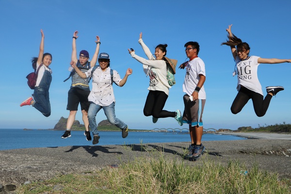 東海岸部落工作假期「一起比西里岸」,DIY"阿美族小點心督潤"(糯米糰)、比西里岸部落巡禮、法樂海風味餐、paw paw鼓初體驗