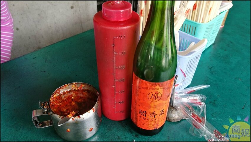 台中傳奇小吃 青海路乾麵你吃過嗎?只賣上午沒有價目表的人氣麵攤-商妮吃喝遊樂