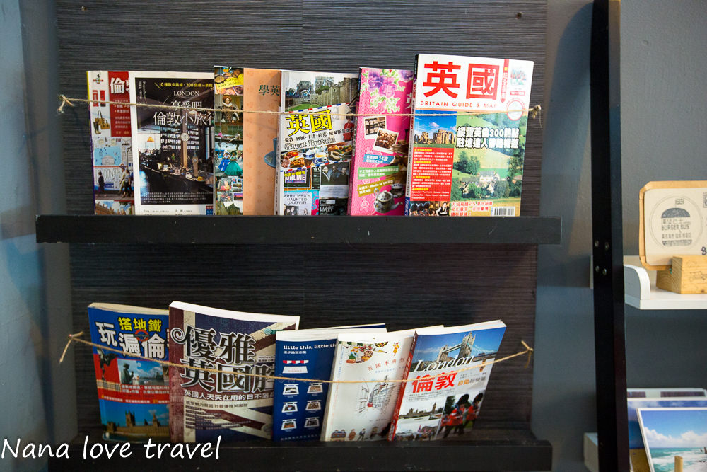 台中Burger Bus漢堡巴士。首創英式黑漢堡,整隻雞腿排漢堡超霸氣,超夯人氣早午餐不到12點客滿 - Nana愛旅行札記