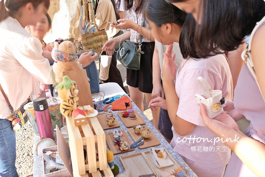 只有一天!台中小蝸牛市集不一樣!這次主角換毛孩~眾奴才們還不快伺候主子著裝出門 只有一天!台中小蝸牛市集不一樣!這次主角換毛孩~眾奴才們還不快伺候主子著裝出門