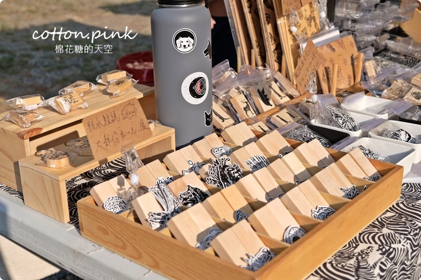 只有一天!台中小蝸牛市集不一樣!這次主角換毛孩~眾奴才們還不快伺候主子著裝出門 只有一天!台中小蝸牛市集不一樣!這次主角換毛孩~眾奴才們還不快伺候主子著裝出門