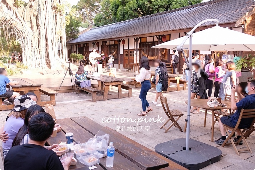 只有一天!台中小蝸牛市集不一樣!這次主角換毛孩~眾奴才們還不快伺候主子著裝出門 只有一天!台中小蝸牛市集不一樣!這次主角換毛孩~眾奴才們還不快伺候主子著裝出門